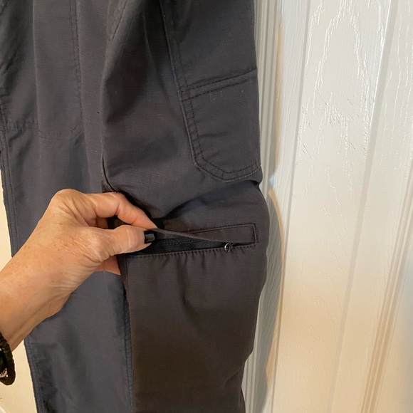 Carhartt Force Extremes. Women’s size 14. Dark gray. - Picture 6 of 9